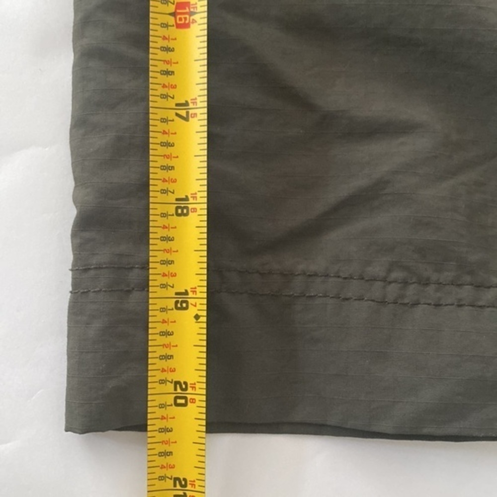 Eddie Bauer Olive Green Women 100% Nylon Cargo Pants 12 EUC - Picture 7 of 14